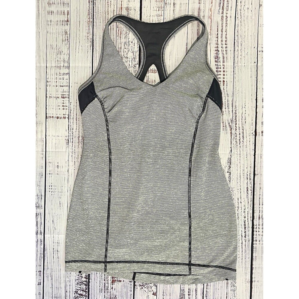 Lululemon Striped Built In Shelf Bra Racerback Tank Top Keyhole Back Size 6